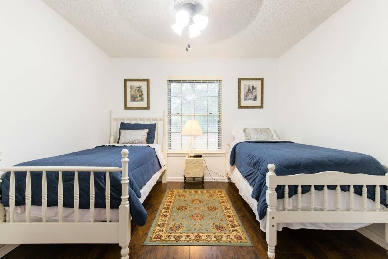 Oasis Near Dfw Airport With Mediterranean Setting Ървинг Екстериор снимка
