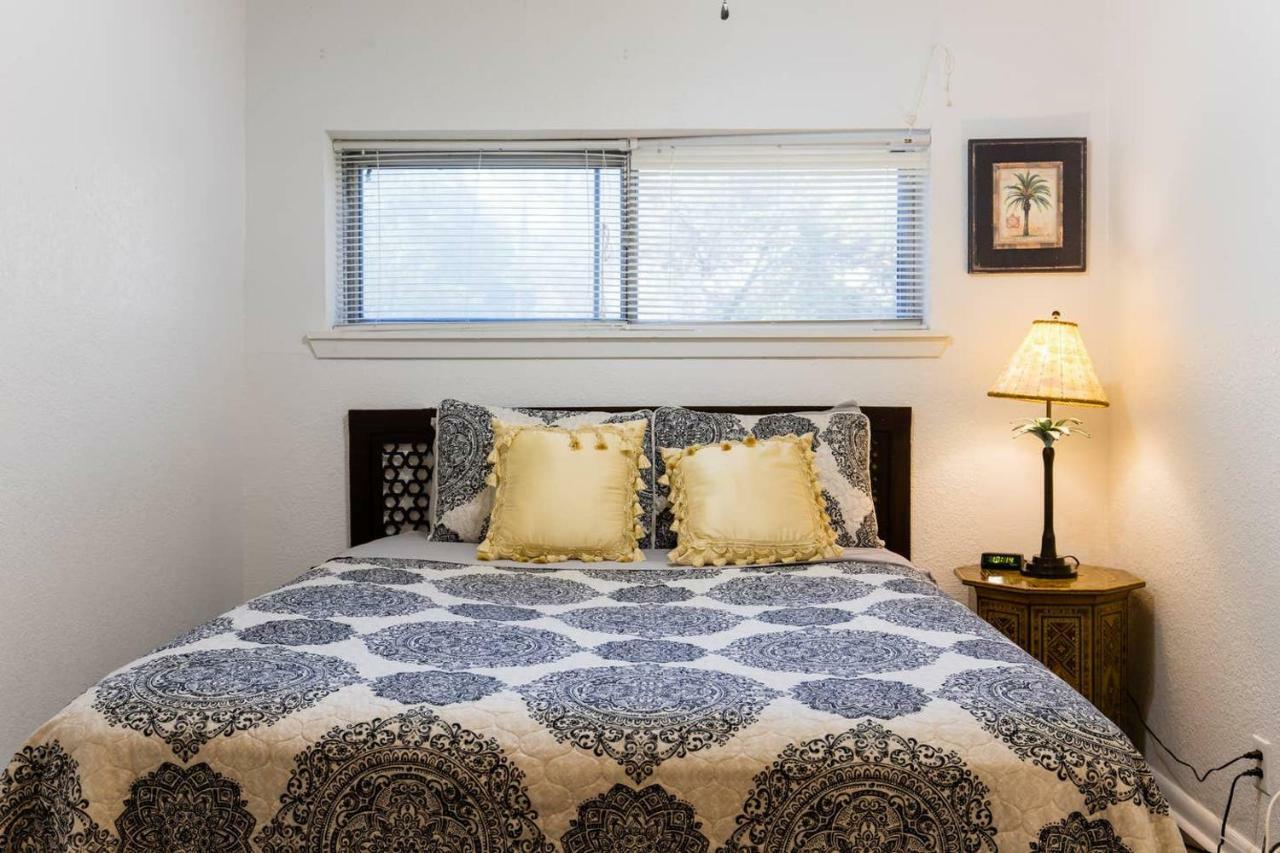 Oasis Near Dfw Airport With Mediterranean Setting Ървинг Екстериор снимка