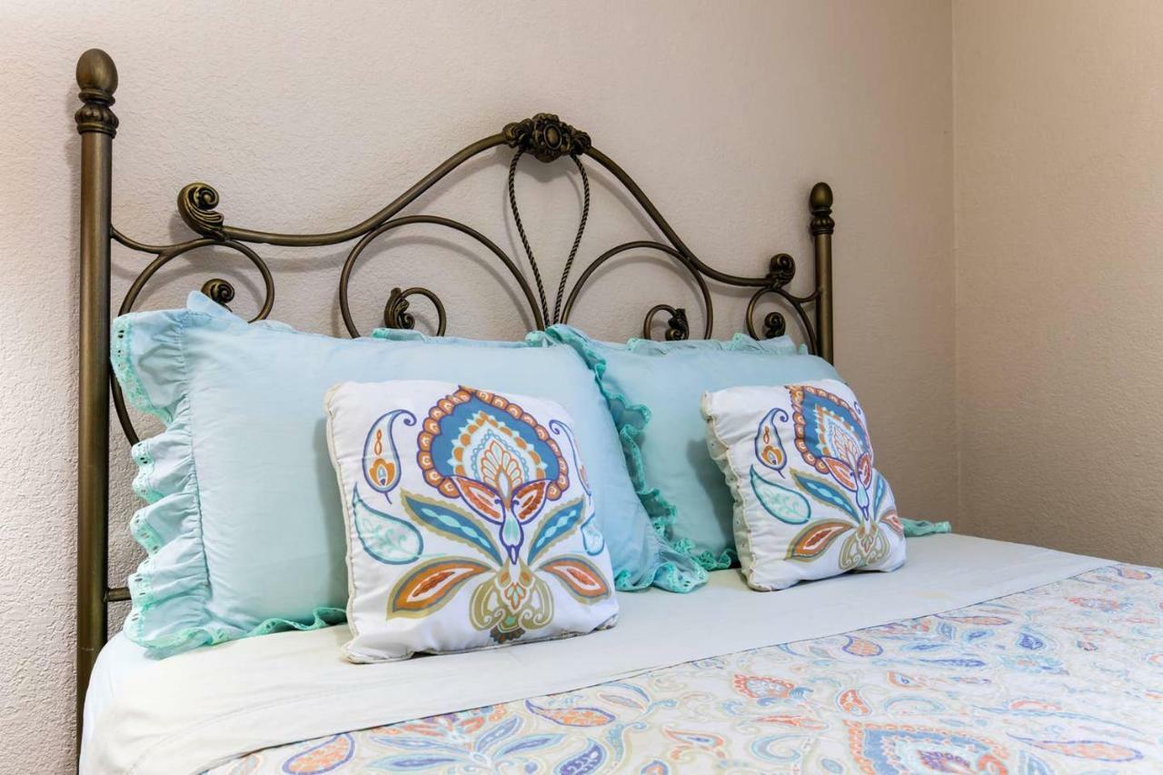 Oasis Near Dfw Airport With Mediterranean Setting Ървинг Екстериор снимка